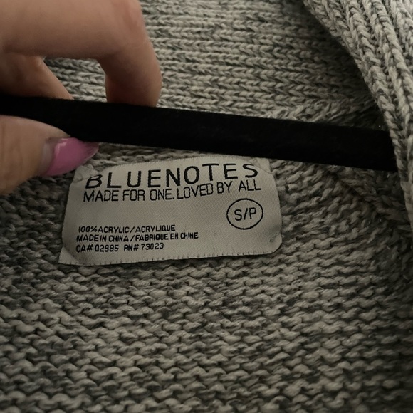Bluenotes Knit Designed Sweater - Picture 5 of 5